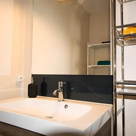 Bel Avec Parking, Proche Centre Et Plages Apartment