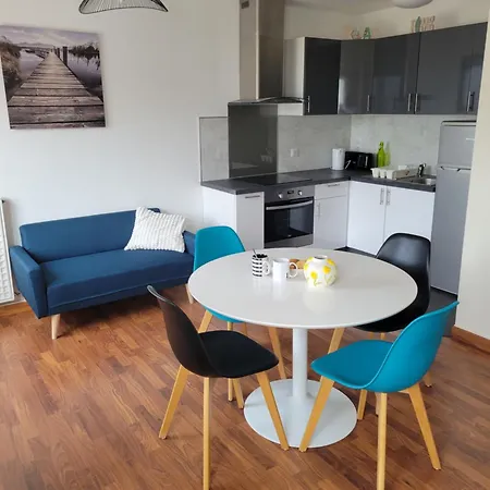 Apartment Bel Avec Parking, Proche Centre Et Plages